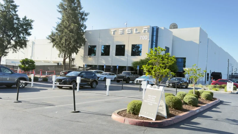 Tesla MEGAFACTORY